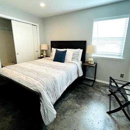 Evie'S Campus-Close 2 Bedroom Luxury Oklahoma City Eksteriør bilde