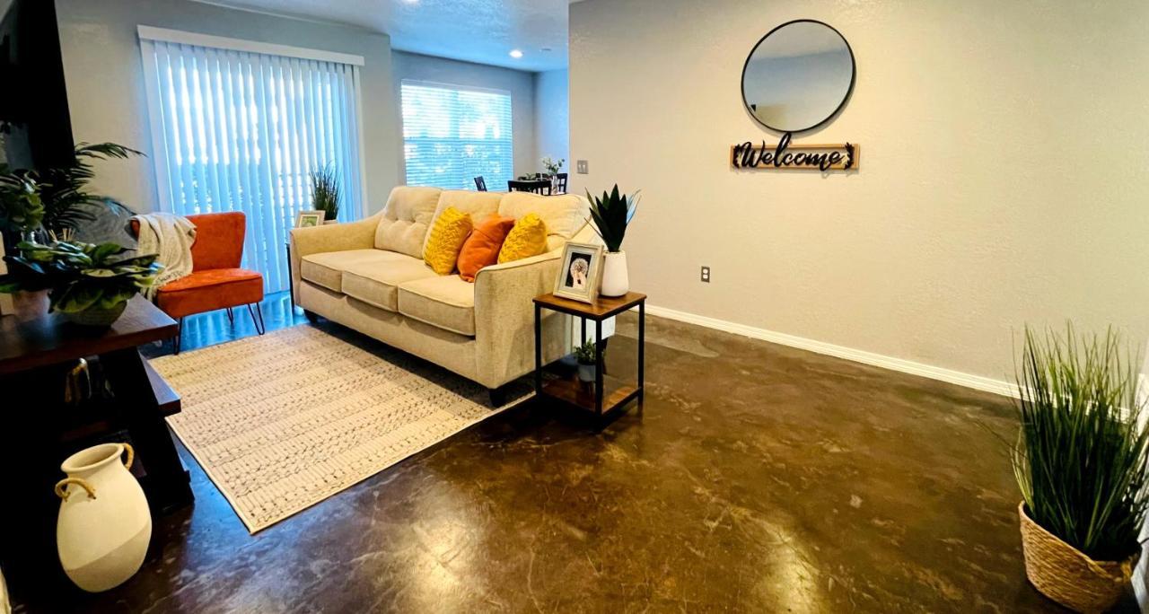 Evie'S Campus-Close 2 Bedroom Luxury Oklahoma City Eksteriør bilde