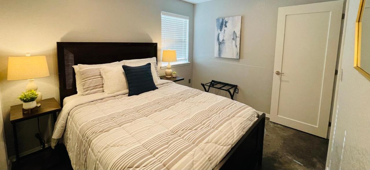 Evie'S Campus-Close 2 Bedroom Luxury Oklahoma City Eksteriør bilde